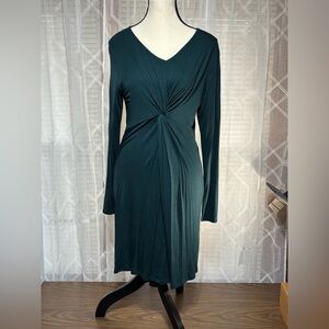 Magic Fit XL Dark green Long Sleeve V-Neck w/twisted front detail 34”L 15” p2p